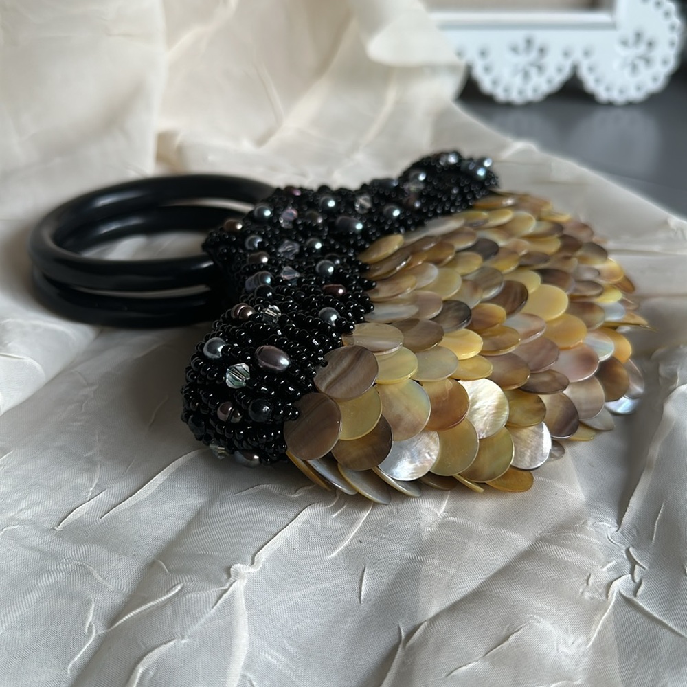 Stunning statement piece Mother of Pearl minaudière purse bag - Picture 11 of 17